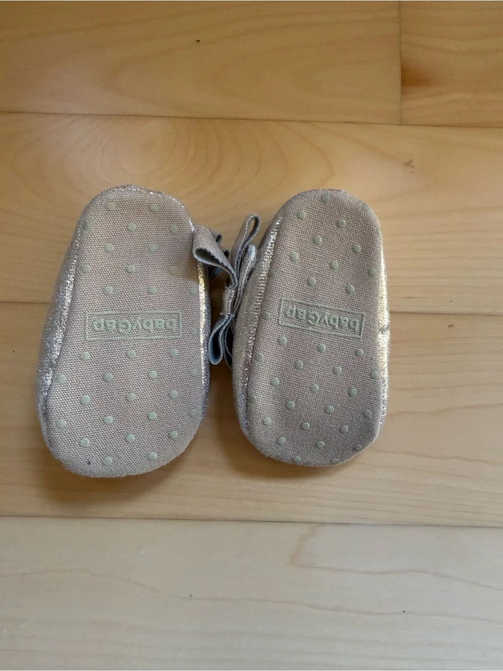 GAP Silver Glitter Bow Mary Jane Baby Shoes